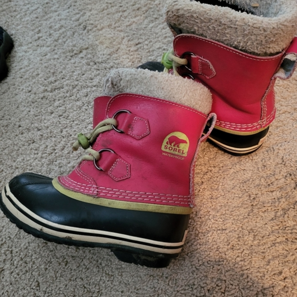 Sorel youth pac boots